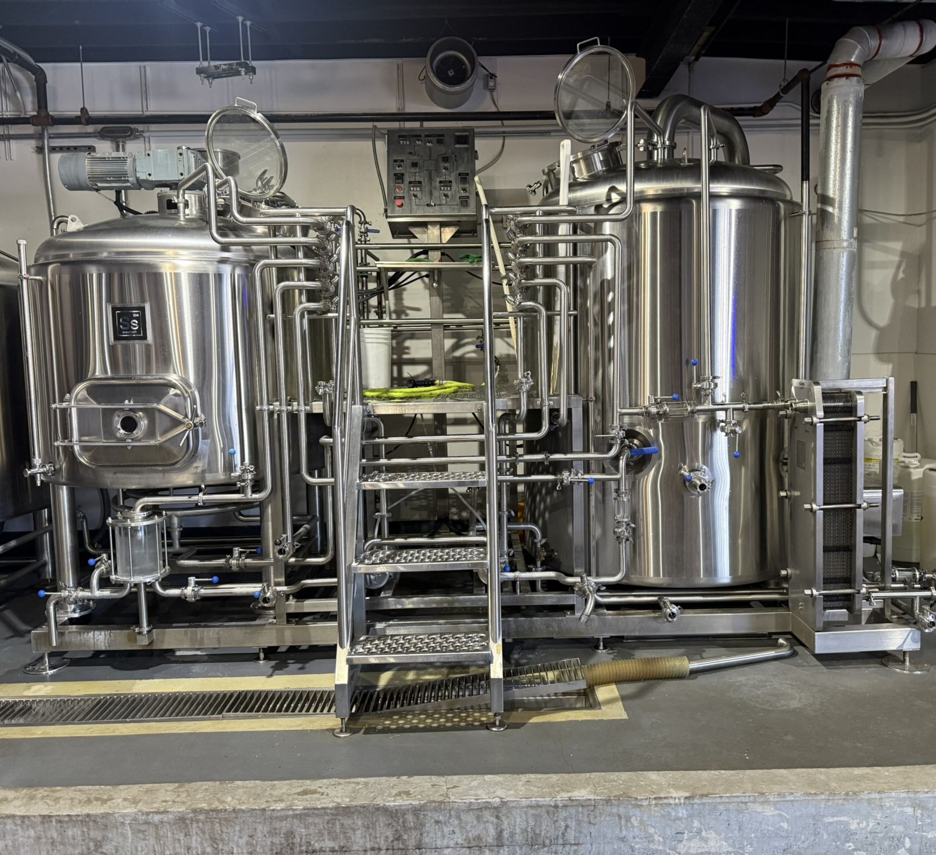 15BBL SS Brew Tech Direct Fired!! Skid Mounted Brewhouse - Very Good Condition