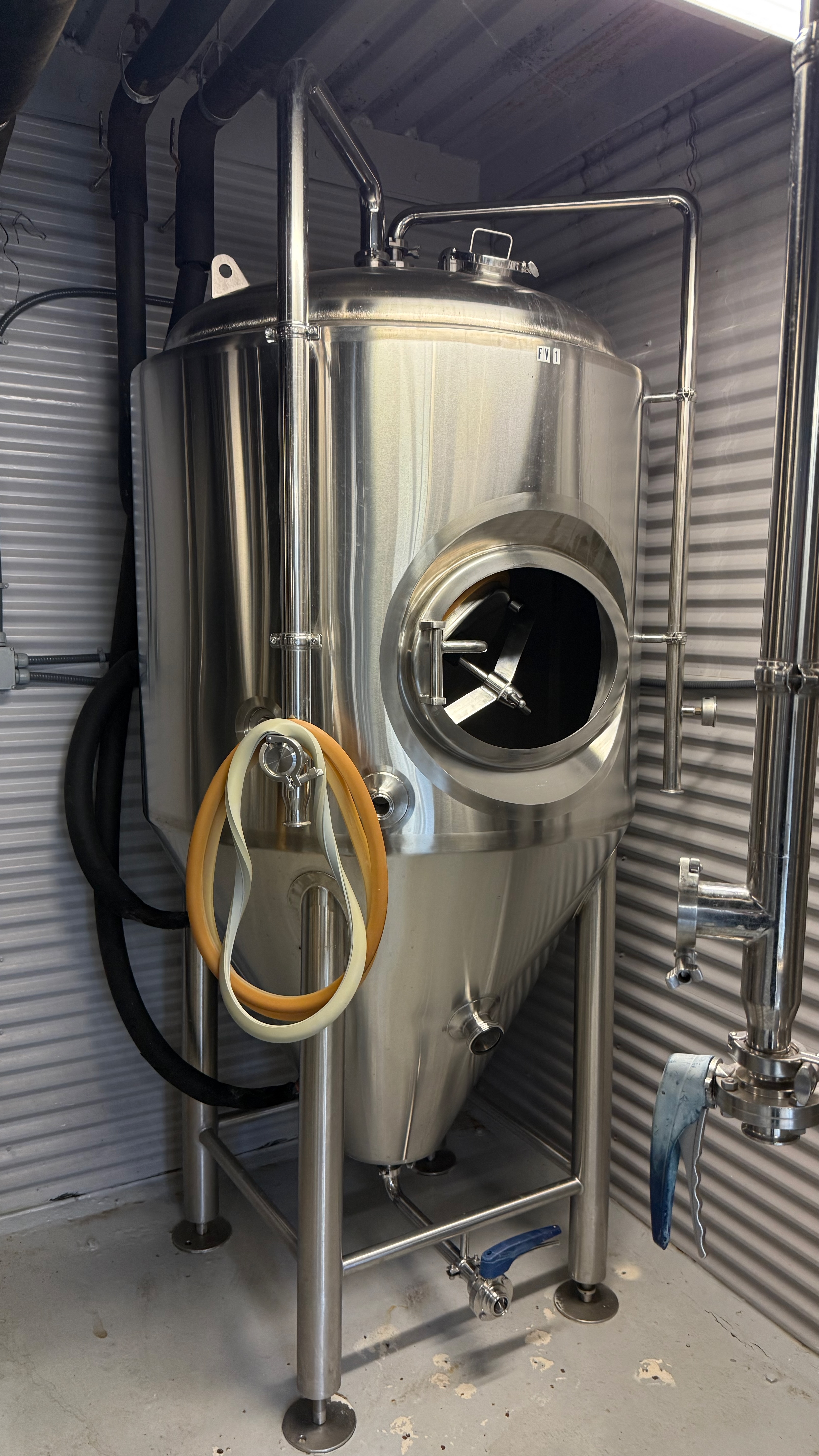 7 BBL Premier Stainless Unitank Fermenters