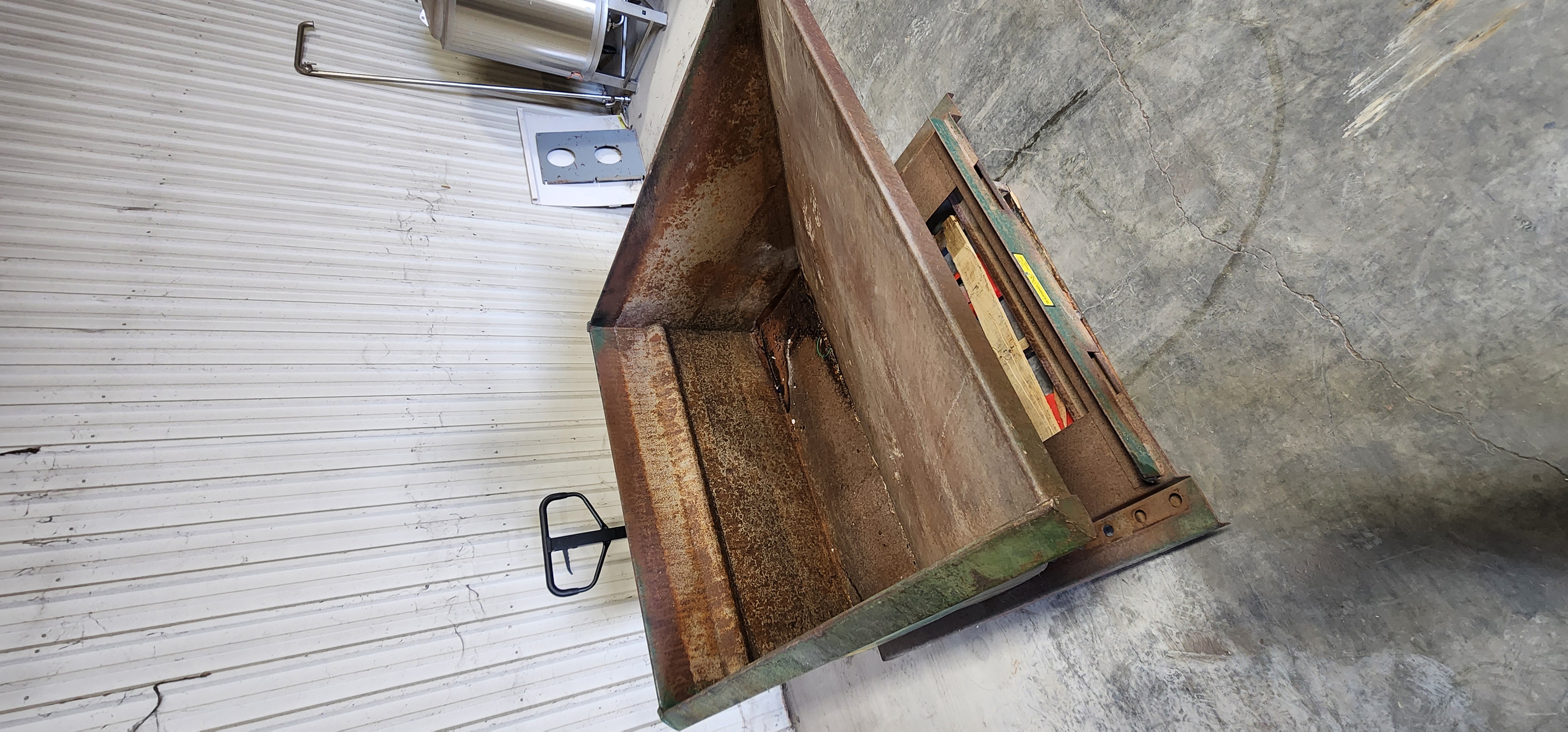 Dump dumping Hopper for forklift Spent Grain mash