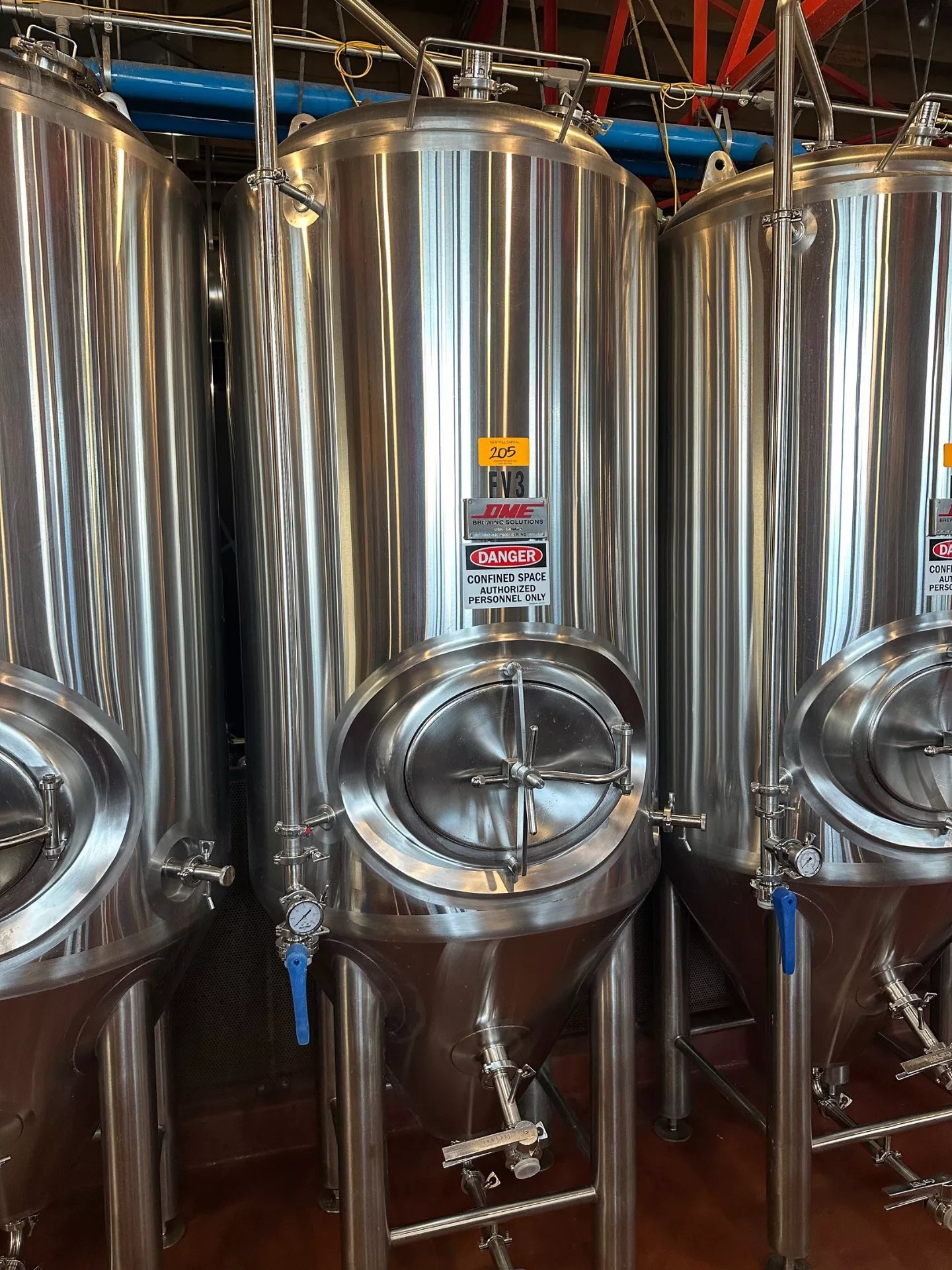 7 BBL DME Unitanks (217 Gallon) – Glycol Jacketed & Insulated – (3) Available