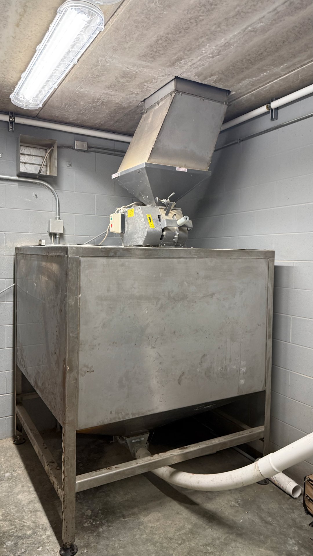 Robix Roppi-1100 Two-Roller 5hp Grain Mill & Premier Stainless Grist Case 3000lbs per hour!