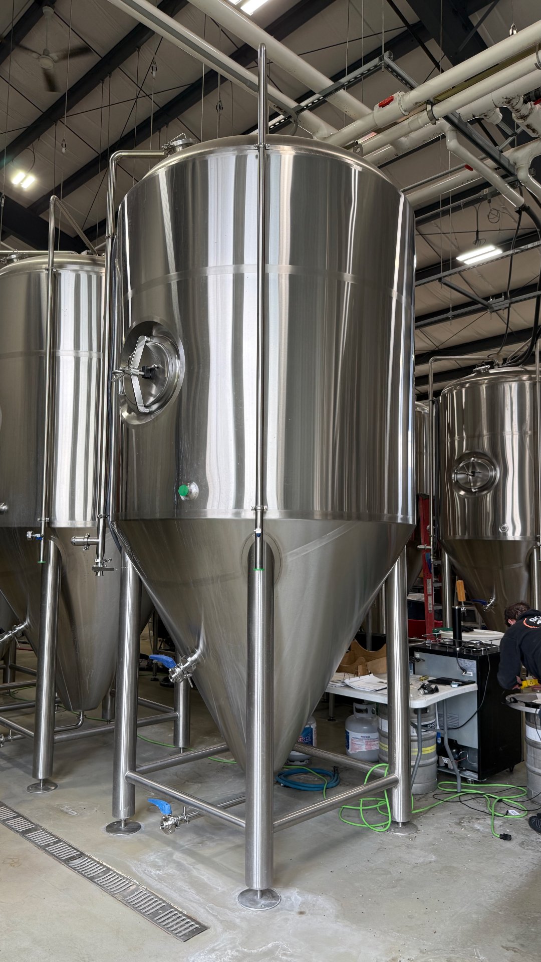 Premier Stainless 40 BBL Unitank Fermenters (1,240 Gallon) – Insulated, Glycol Jacketed
