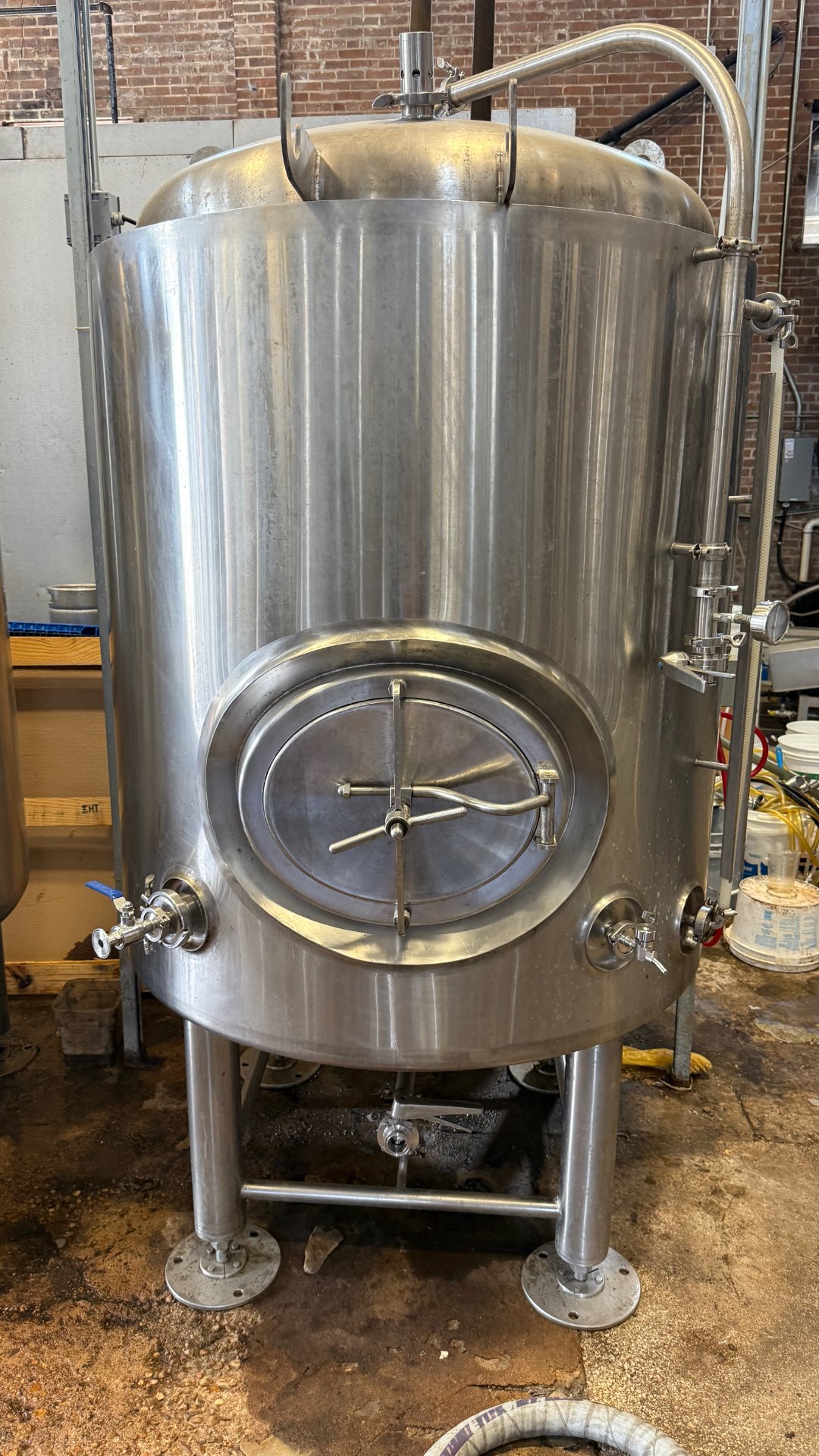 DYM 10bbl (310 Gallons) Brite Tanks