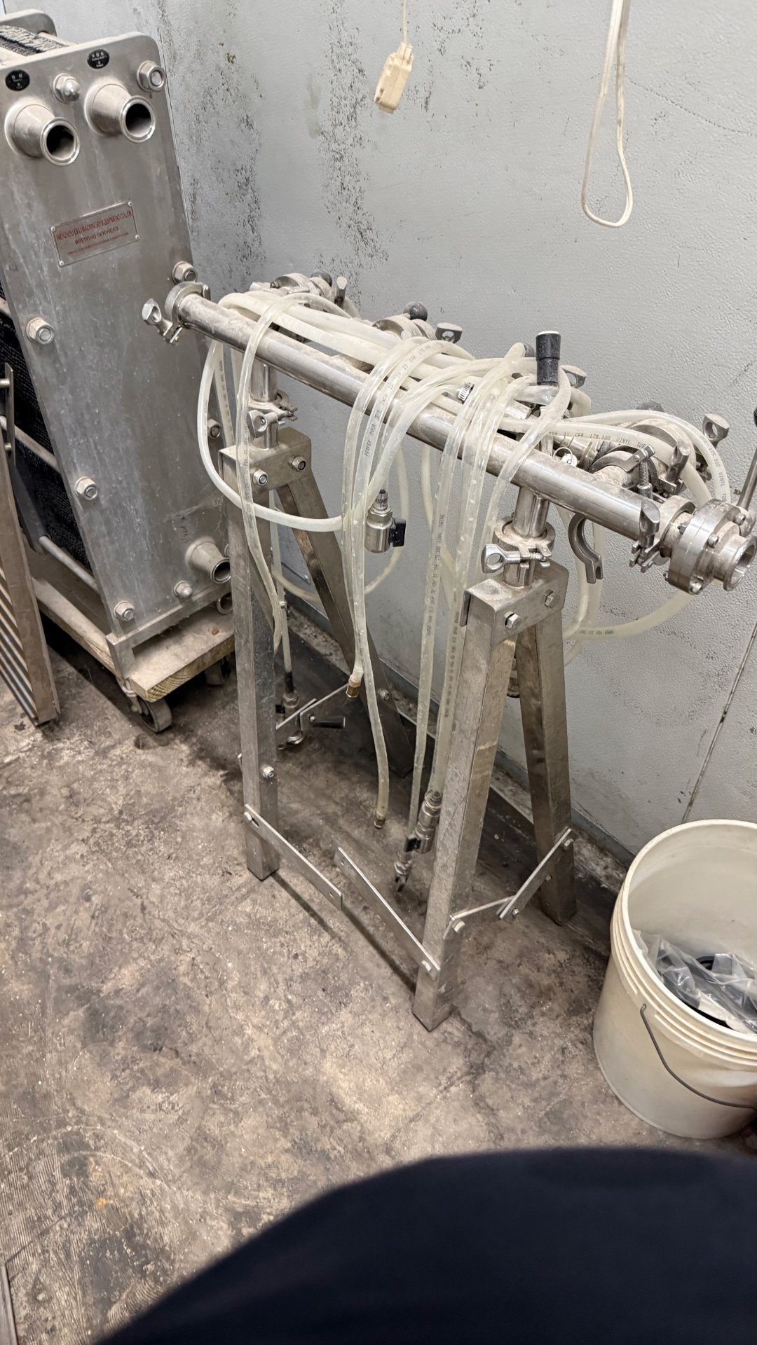 Manual Keg Filler: 4 Station, 1.5" T.C. Connections, Welded Stainless Steel Folding Stand