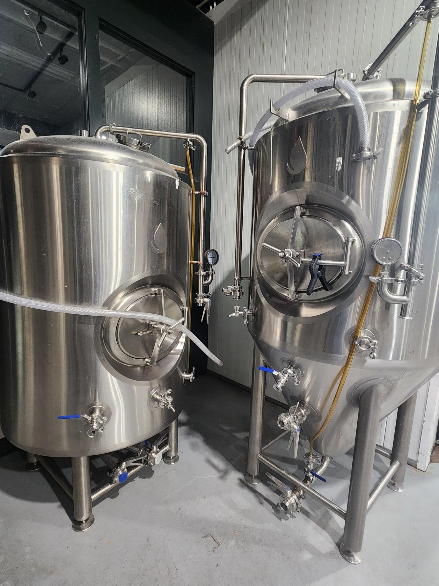 Deutsche 7 BBL (217-Gallon) Glycol-Jacketed Unitank Fermenter
