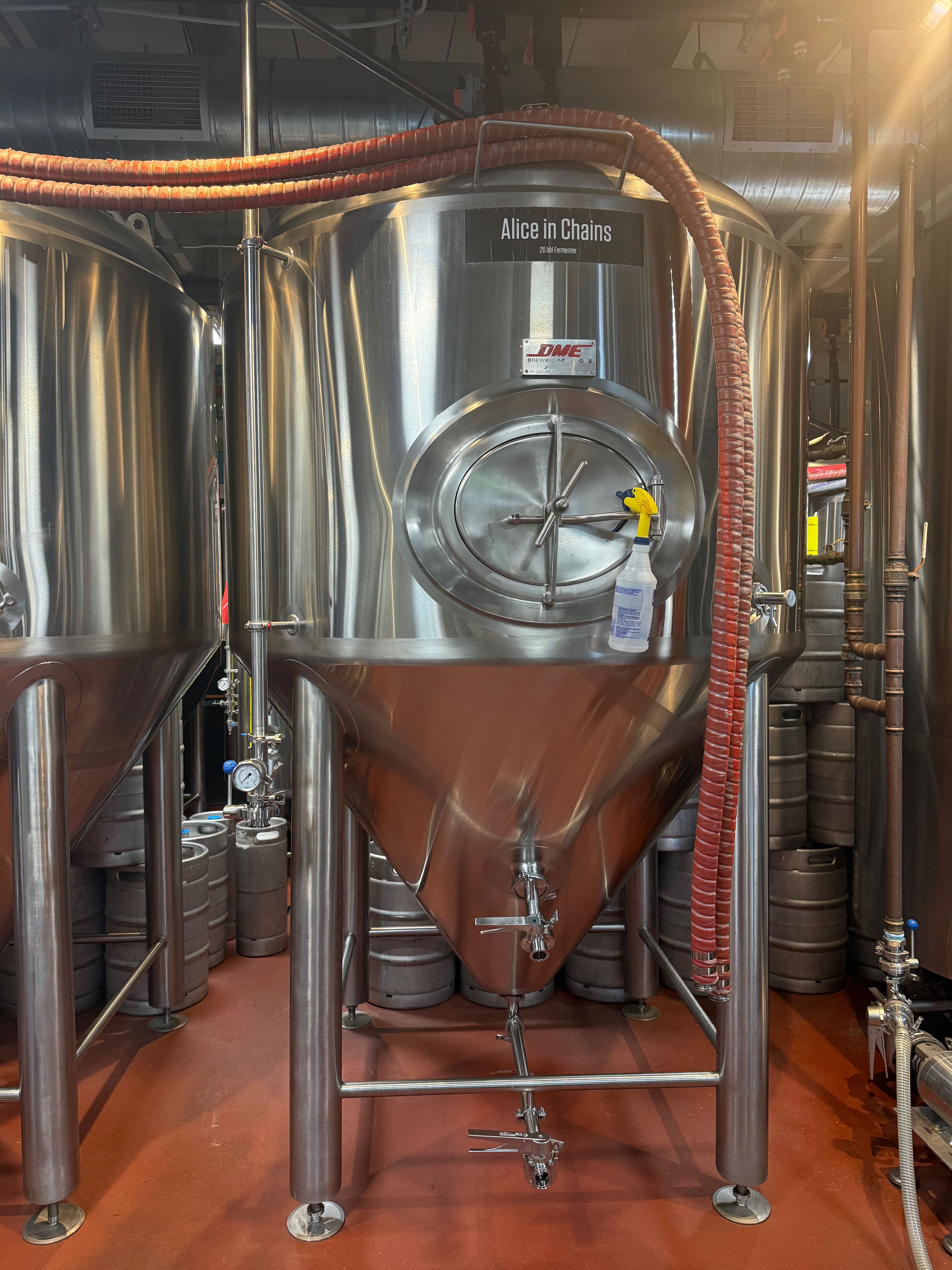 DME 20 bbl Insulated Glycol Jacketed Unitank Fermenter 5 available!