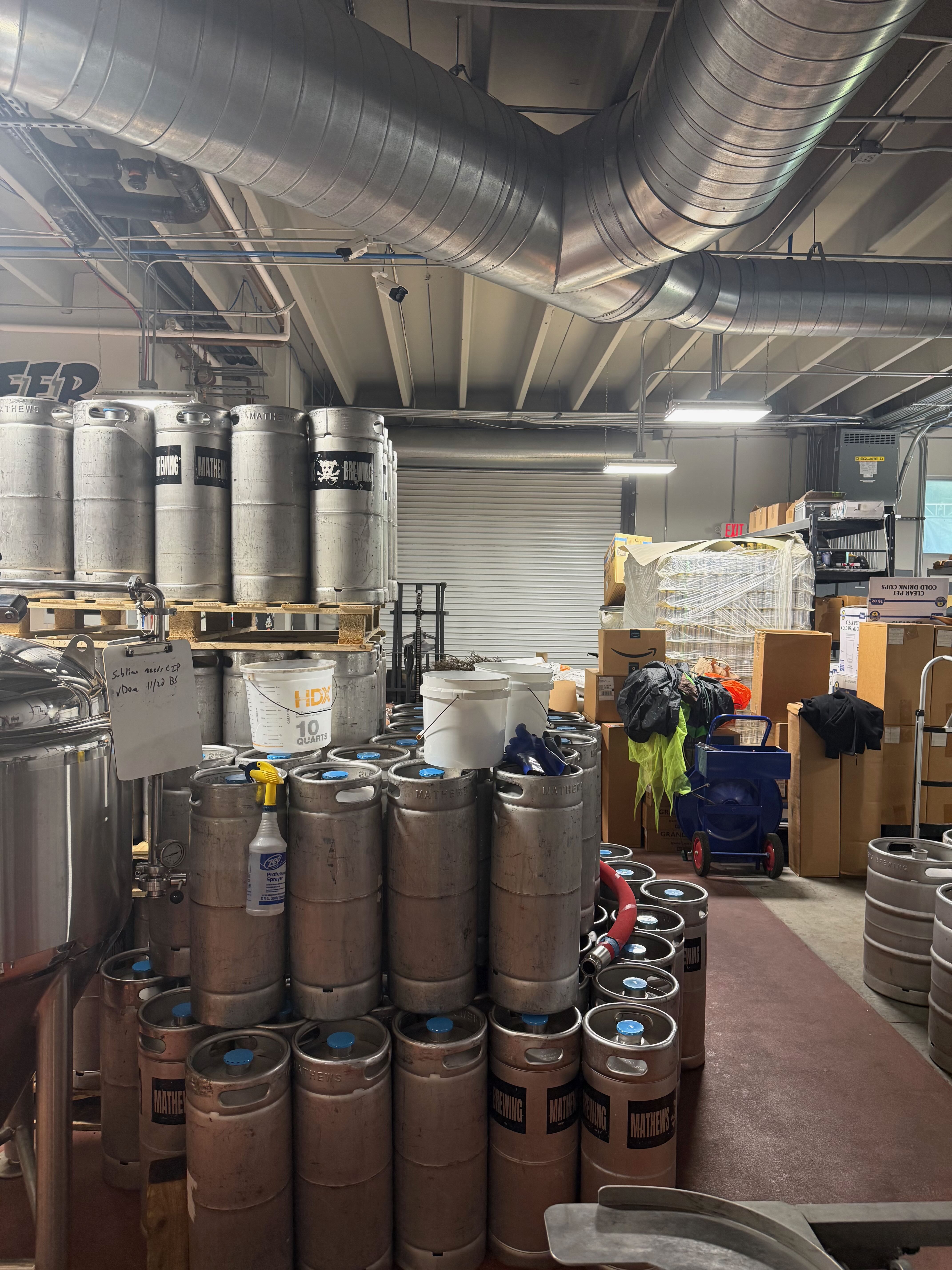 1/6bbl Kegs sanke syle, embossed w/brewery name, 