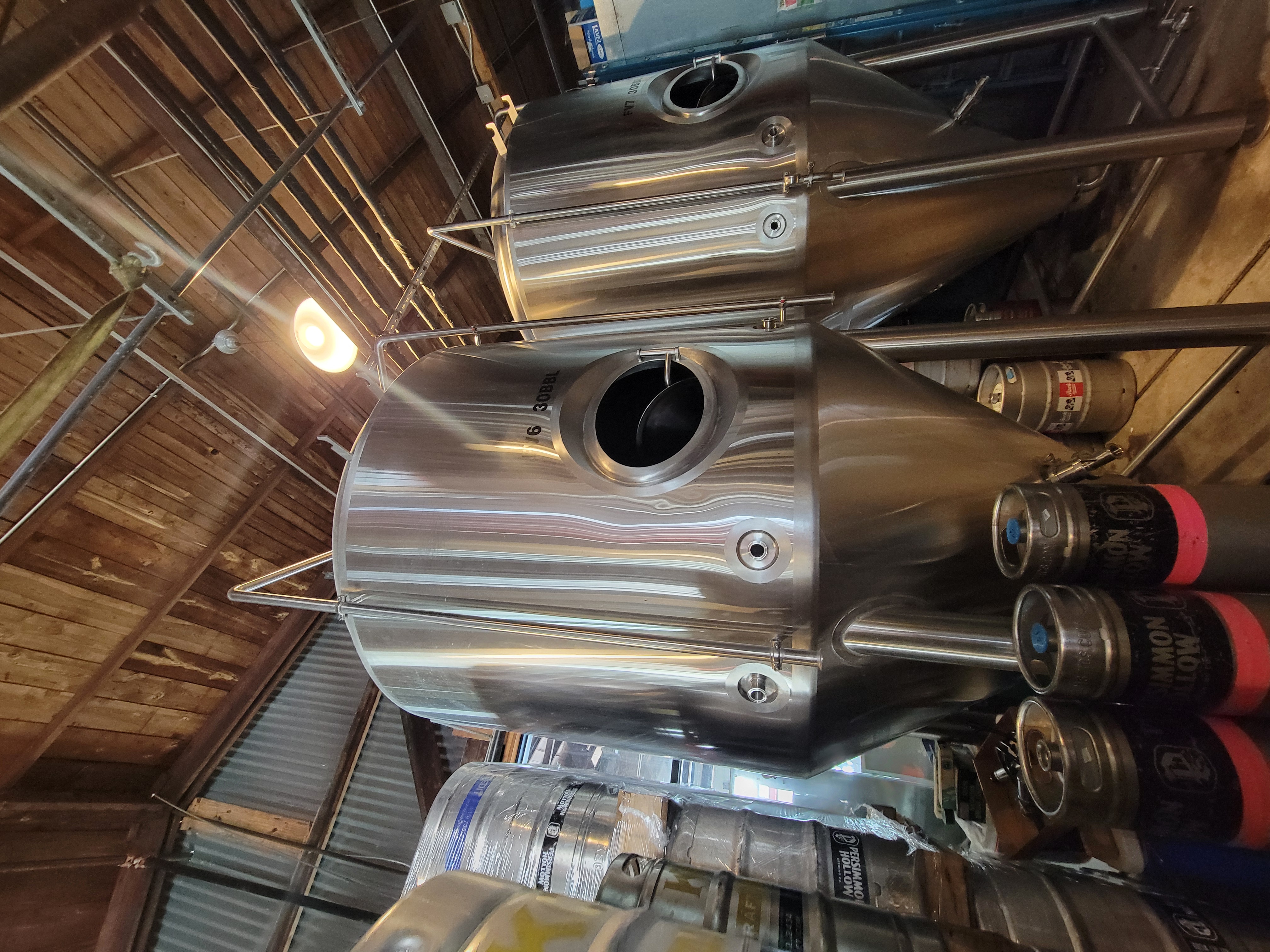 Used 30 BBL (930 Gallon) Stainless Steel Unitank Fermenter – Good Condition